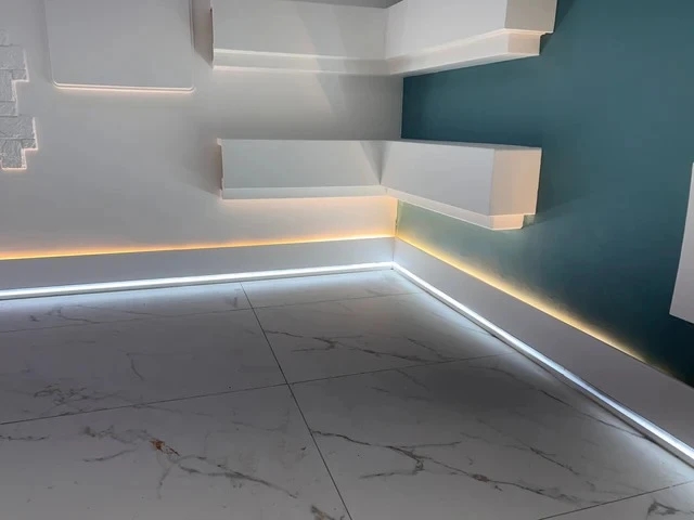 نعلات اضاءة